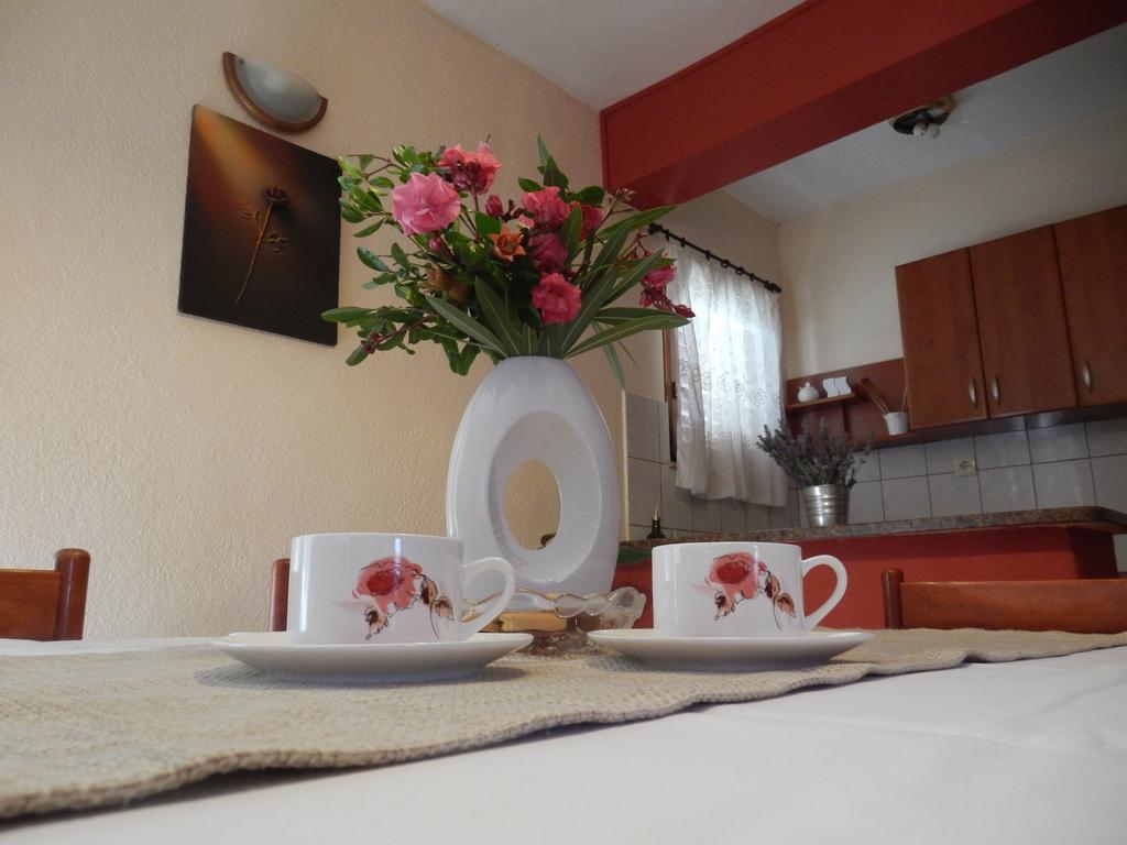 Guesthouse Aria Trogir Habitación foto
